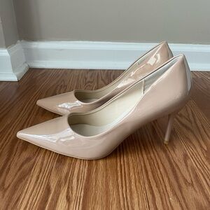 🤍Elegant Nude Patent Leather Heels🤍